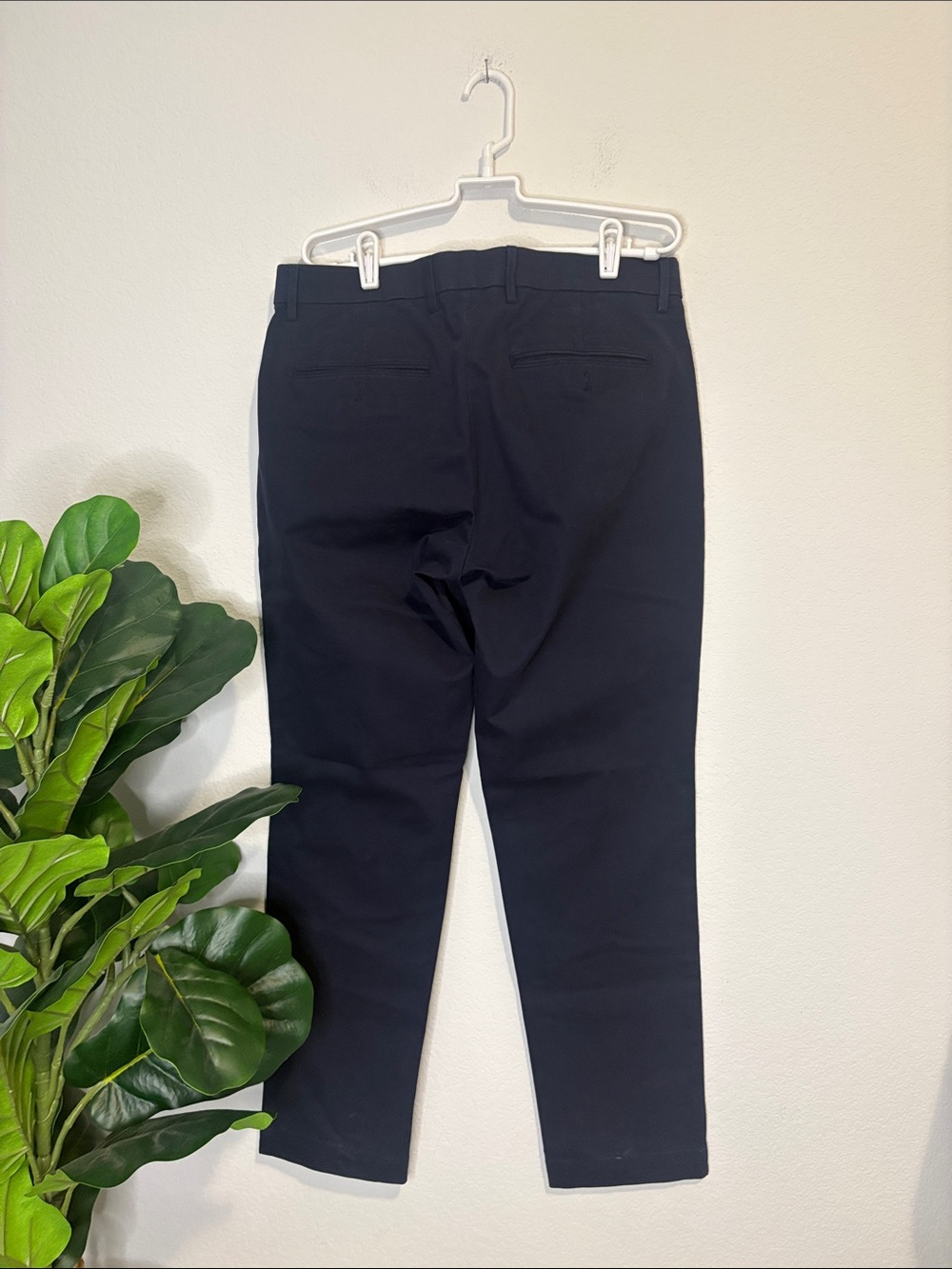 GAP 33/30 Slim-Fit Navy Chino Pants - Picture 2 of 4